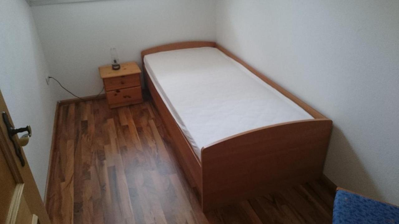 Apartment Piller